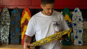 Skate de Tampinhas na Rocinha: Reciclagem e Renda Local