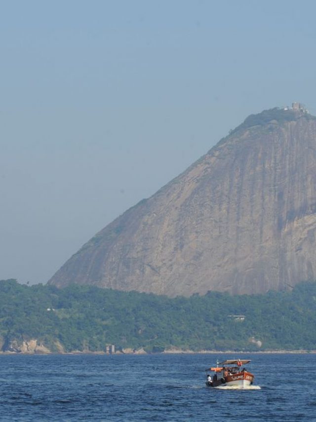 Barco Autônomo Monitora a Poluição das Águas da Baía de Guanabara