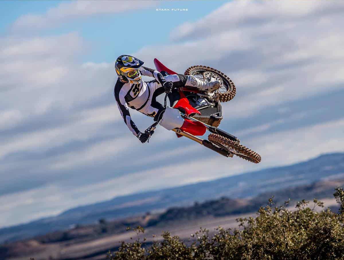 Motos - Motocross Elétricas: Alta Motors reduz preços e lança modelo mais  potente - MotoX