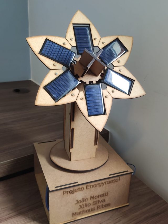 🌻 Girassol Solar Criado Por Alunos de Escola Técnica em SP