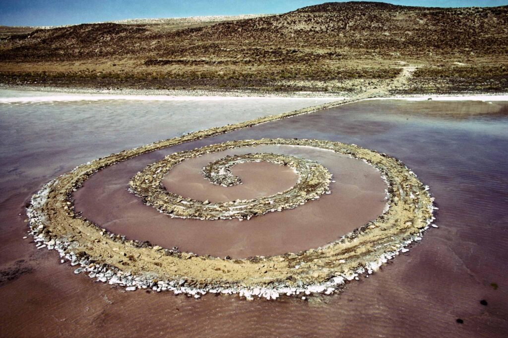 “Spirals Jetty”, de Robert Smithson – EUA