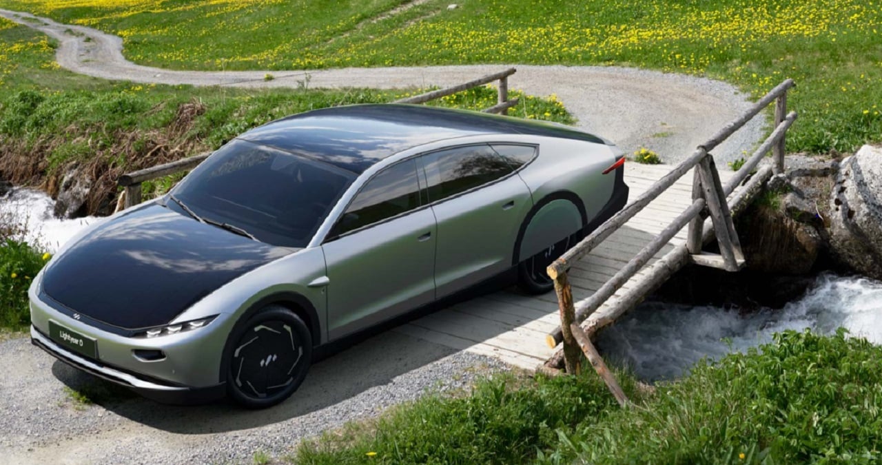 Carro Elétrico Com Painel Solar e 695 KM De Autonomia É Lançado Por R$ 1,3 Milhão