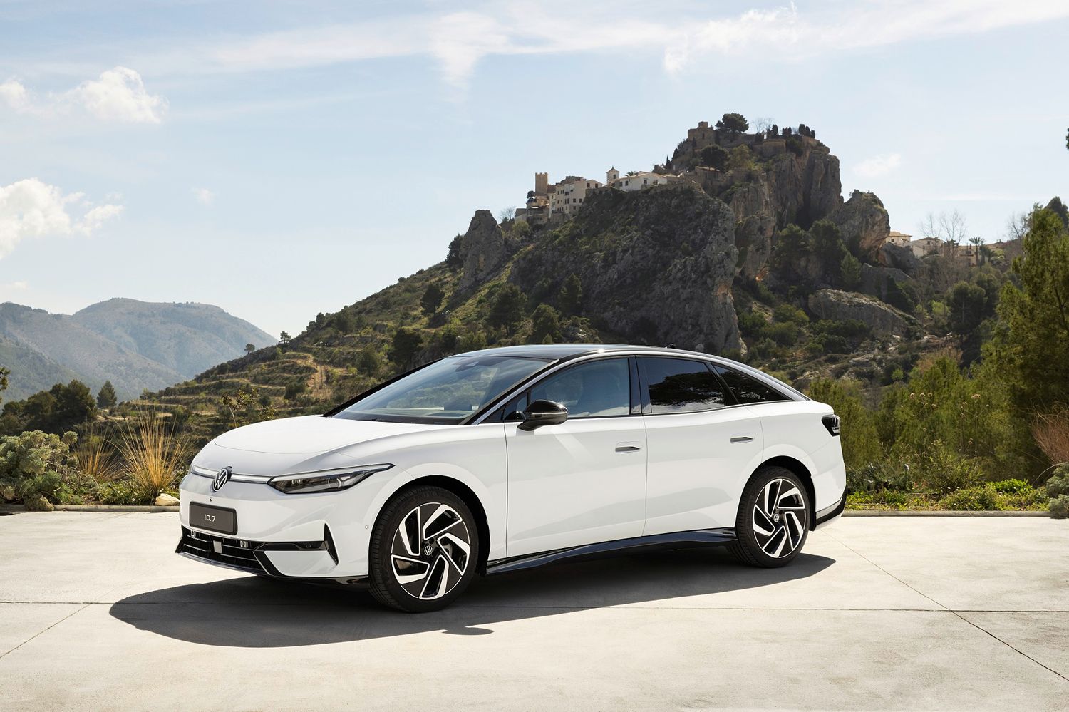 Volkswagen Anuncia Novo Sedã Elétrico com Autonomia de 700 km