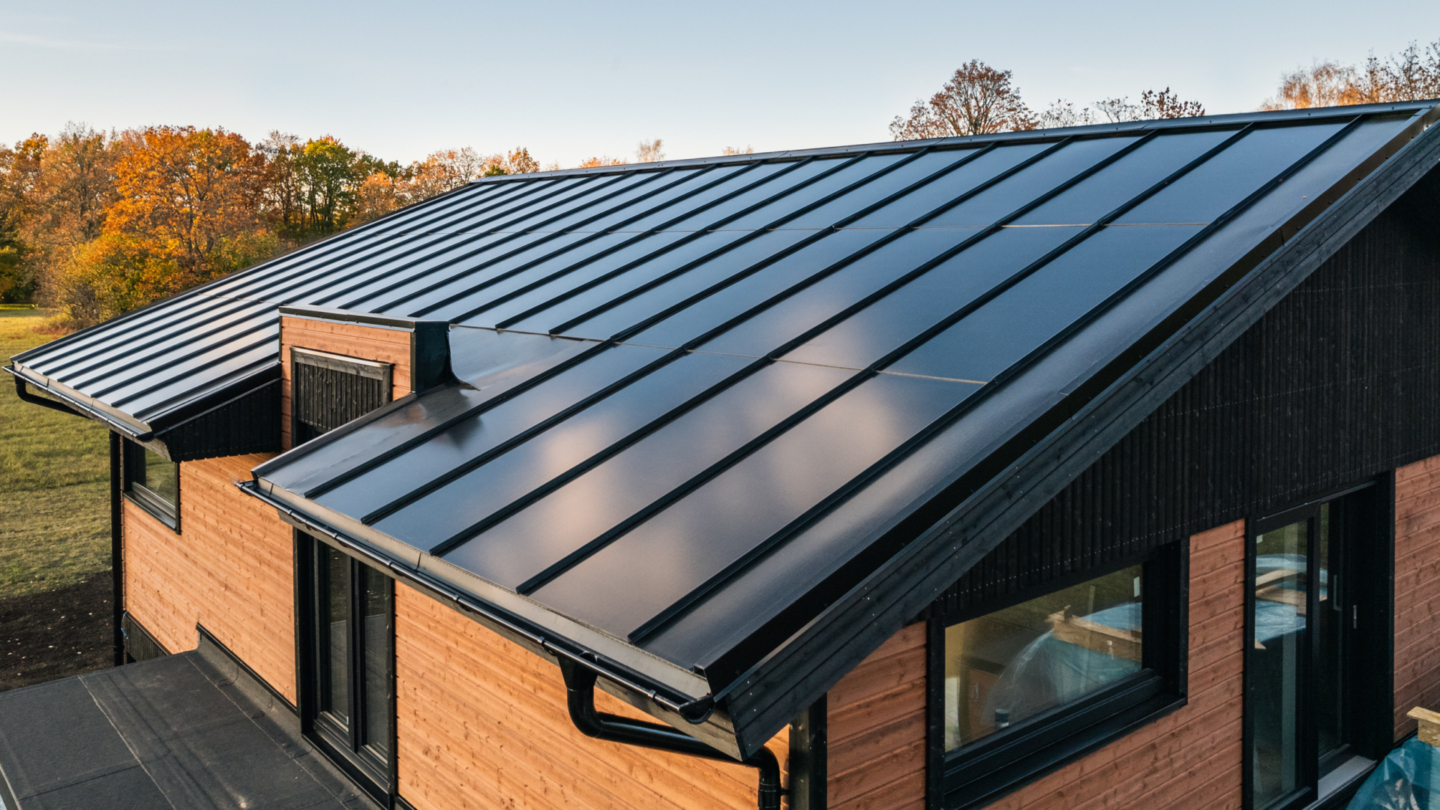 Telhas Solares: Gere Energia Sem Placas e Valorize O Imóvel 1 Energia Solar