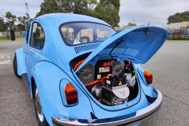 Fusca Ganha Nova Vida com Kit de Conversão para Carro Elétrico 1 fusca elétrico capa