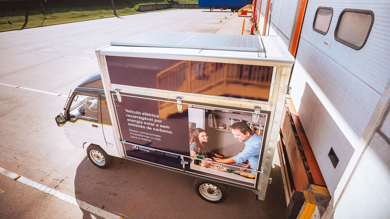 Grupo Electrolux Aposta em Caminhão Elétrico Para Entregas em São Paulo