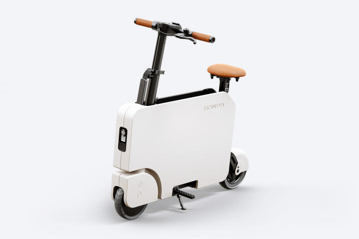 Scooter Elétrica Dobrável da Honda Chega ao Mercado por R$4.800 1 scooter elétrica dobrável honda