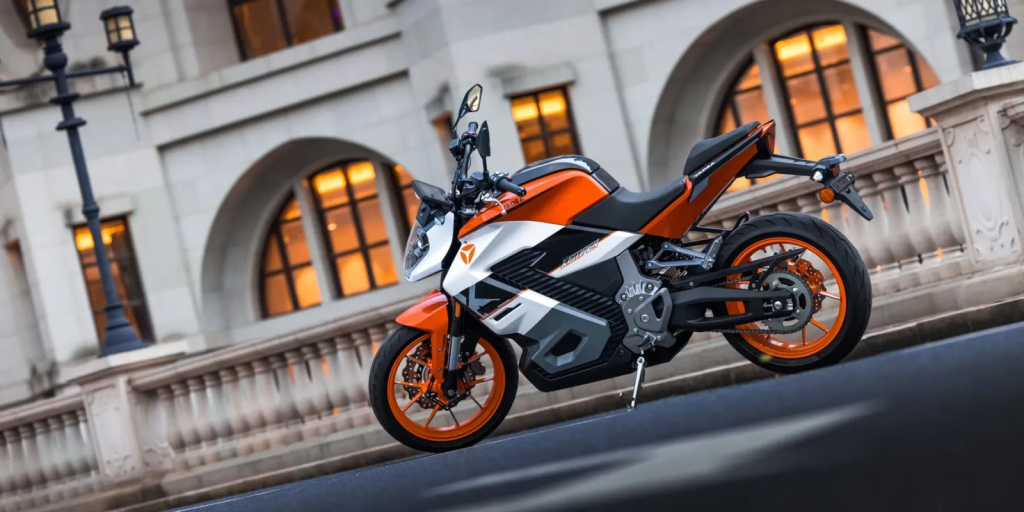 Moto Elétrica Yadea Kemper: 40 kW, 160 km/h e ABS 2 moto elétrica da kamper
