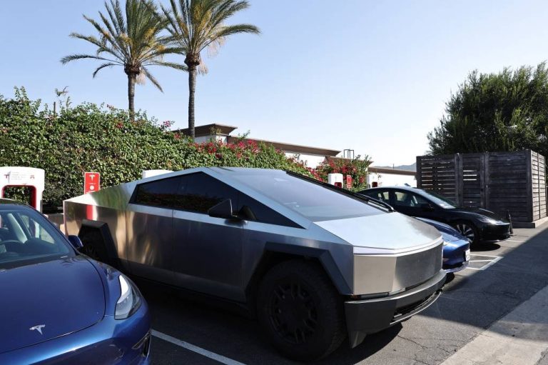 Cybertruck Tesla Surpreende Com Painéis Solares Na CES 2025